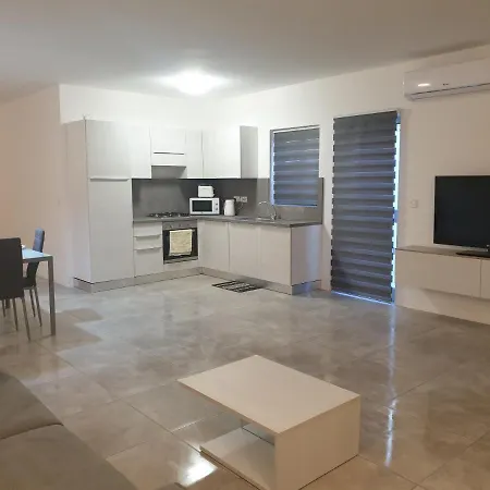 New 5min Away From Sea Appartement *